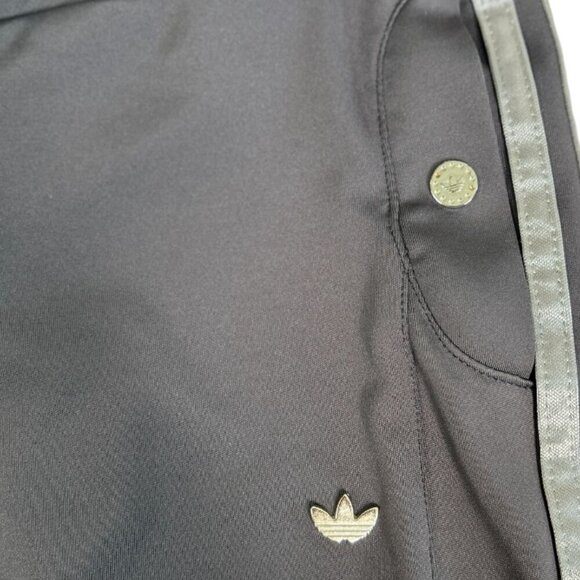 Rare Adidas 3 Stripe Men's Gray Track Pants with Silver Symbol and Buttons SZ L - Picture 4 of 11